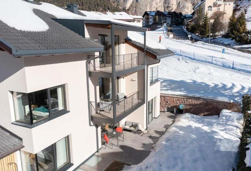 ホテル Villa David Dolomites