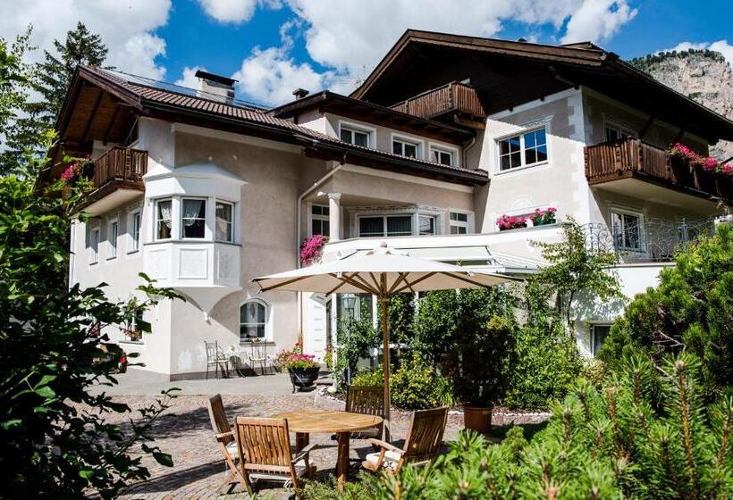 فندق Villa David Dolomites