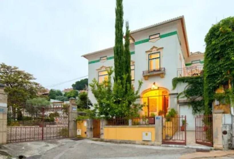پانسیون Adore Portugal Coimbra Guest House