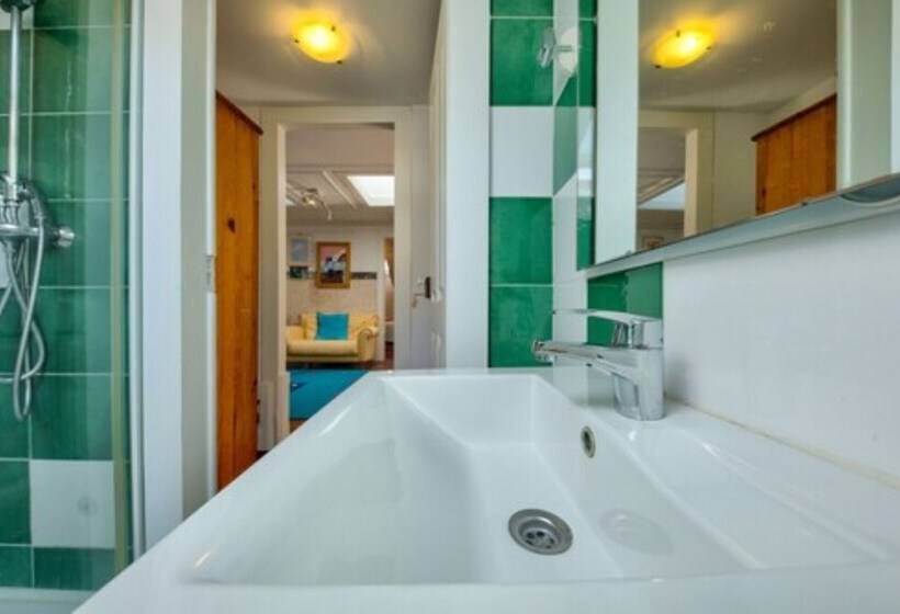 پانسیون Adore Portugal Coimbra Guest House