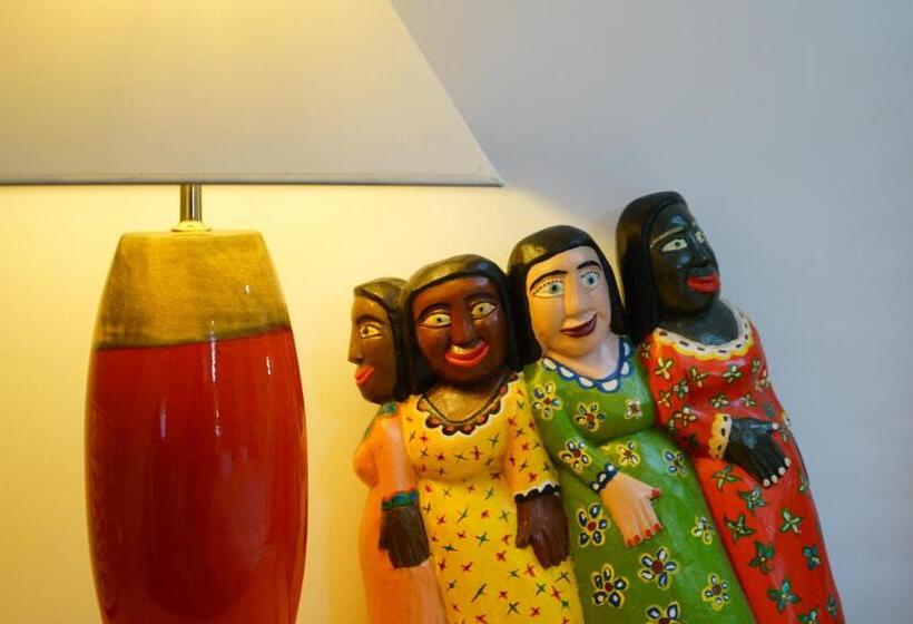 پانسیون Adore Portugal Coimbra Guest House