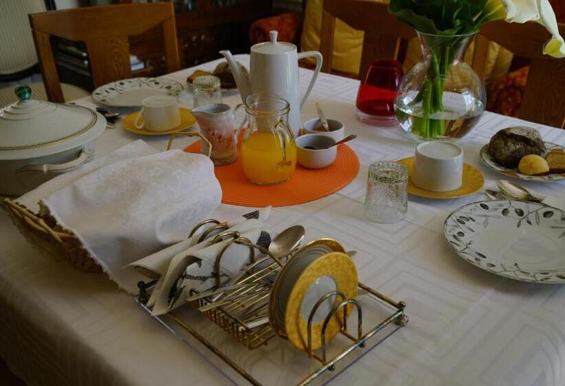 پانسیون Adore Portugal Coimbra Guest House