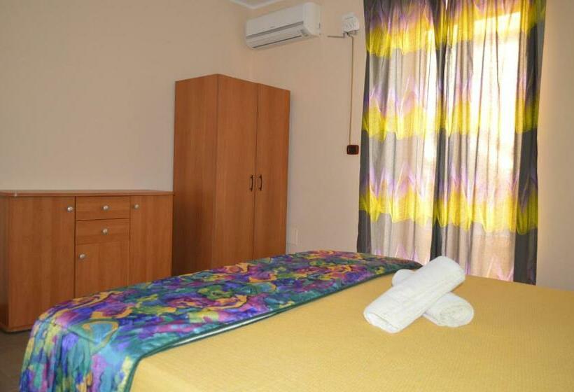 بنسيون Casa Dei Saraceni