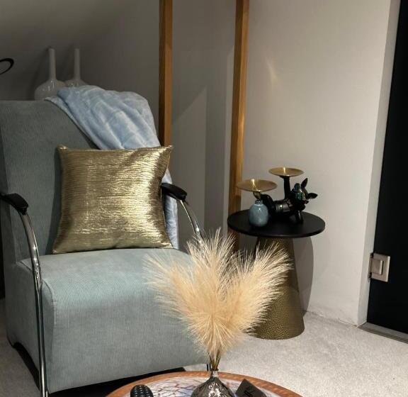 膳宿费 Elegance Hamont