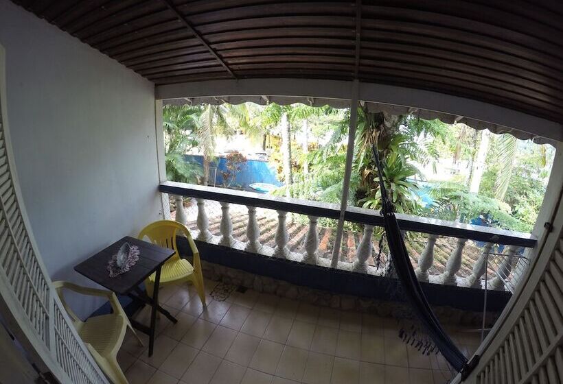 Пансион Golfinho Tropical Hostel E Pousada