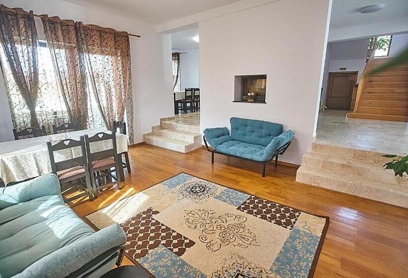 بنسيون Insula Christiana