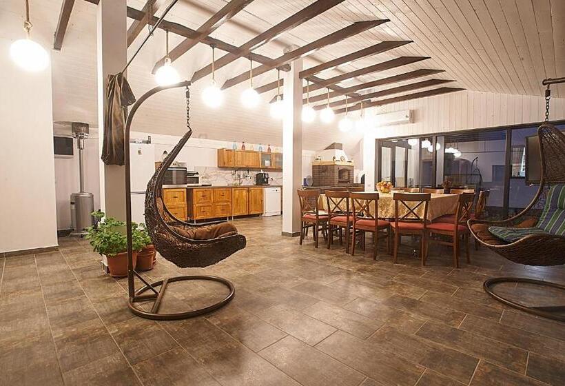 بنسيون Insula Christiana