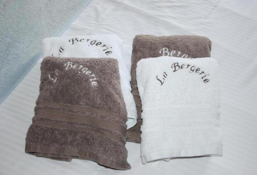 펜션 La Bergerie   Gîte Et Chambres D Hôtes