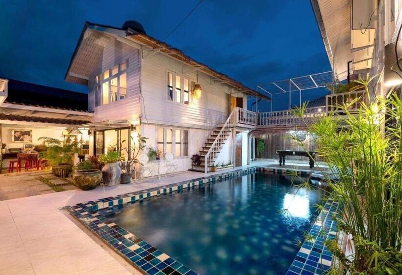 פנסיון Secret Garden Pool Villa