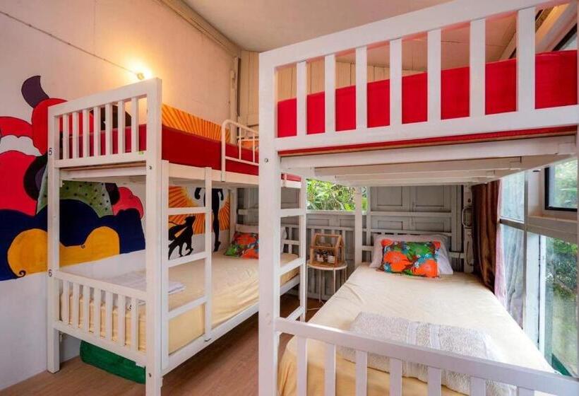 פנסיון Secret Garden Pool Villa