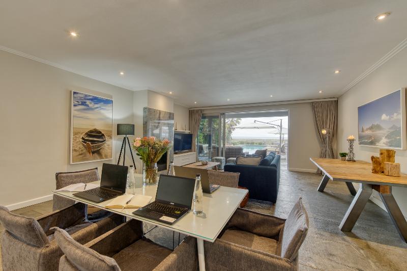 ペンション Atlantic Palms