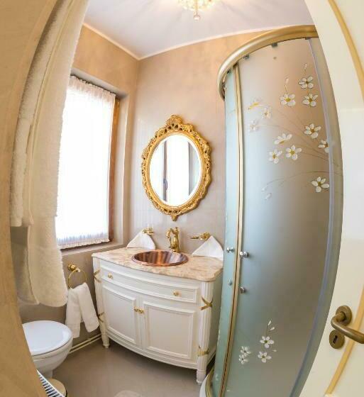 פנסיון Vila Cameea