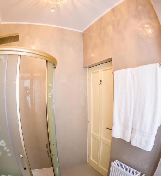 פנסיון Vila Cameea