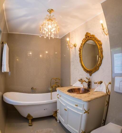 פנסיון Vila Cameea