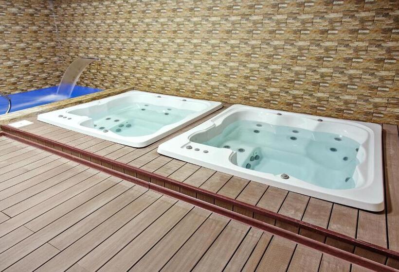 استراحتگاه Premium Wellness Institute