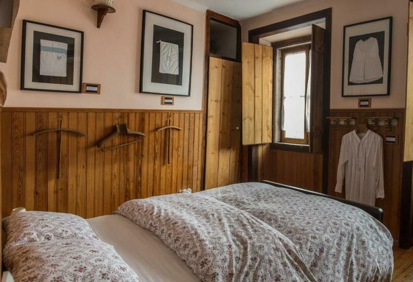 Sintra Small Hostel
