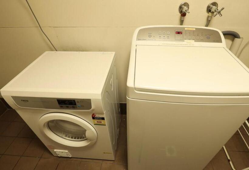 هاستل Siesta Sydney