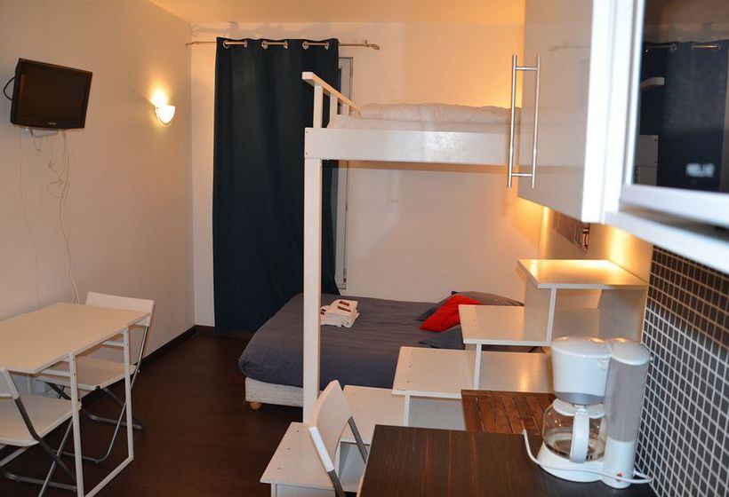 Appart'hôtel Studios Phenicio Porte de Versailles