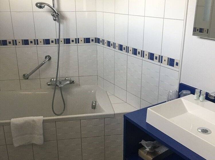 Bagnoles Hotel Contact