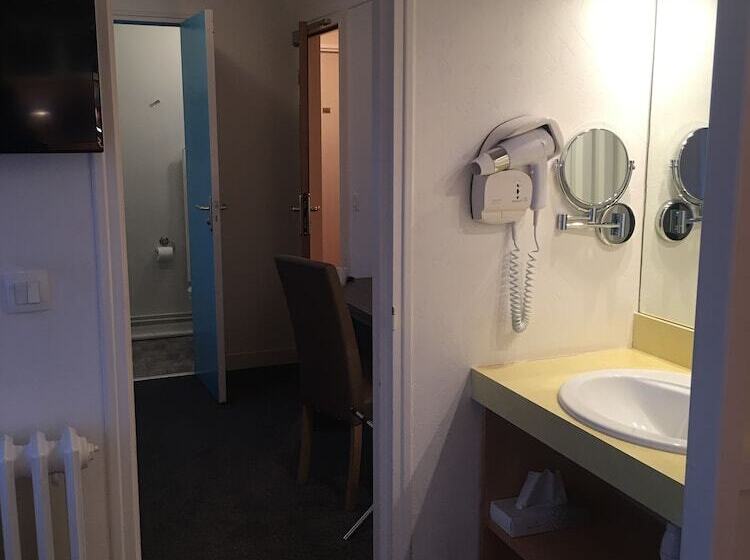 Bagnoles Hotel Contact