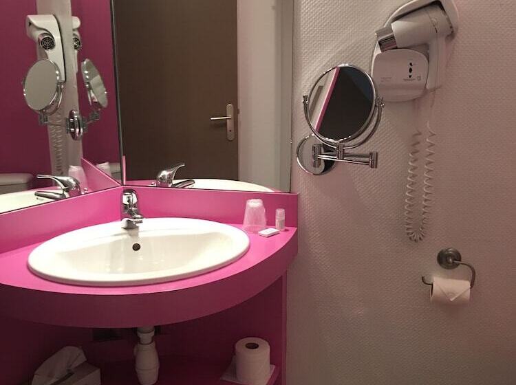 Bagnoles Hotel Contact