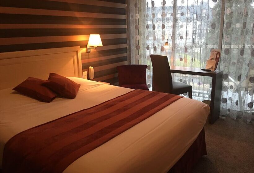 Bagnoles Hotel Contact