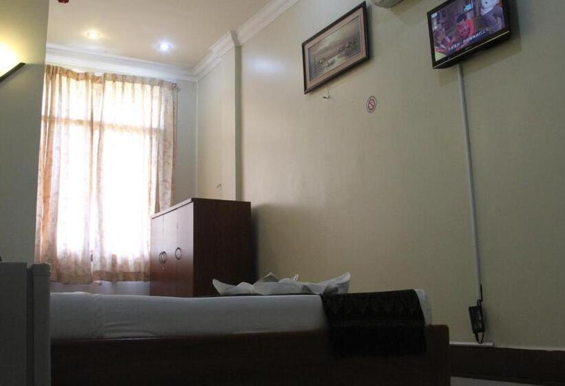 צימר Golden Noura Villa Pub & Restaurant