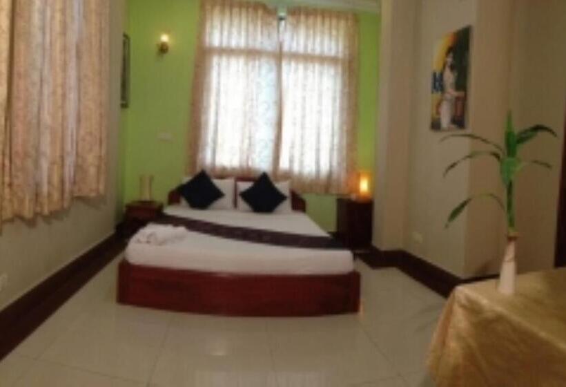 צימר Golden Noura Villa Pub & Restaurant