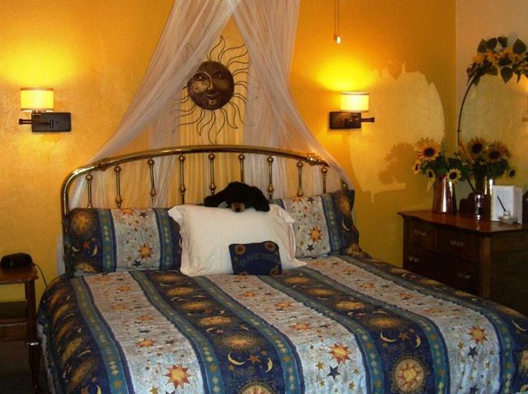 Bed and Breakfast Tahoma Meadows Sugar Pine Cabin