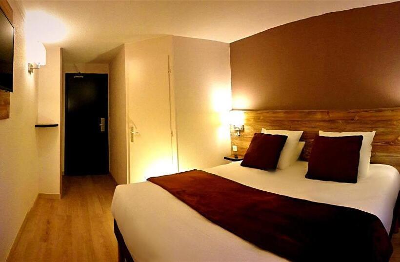 Brit Hotel Confort Pau Lons