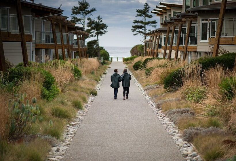 Cox Bay Beach Resort