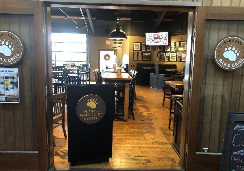 Fairmont Hot Springs Resort