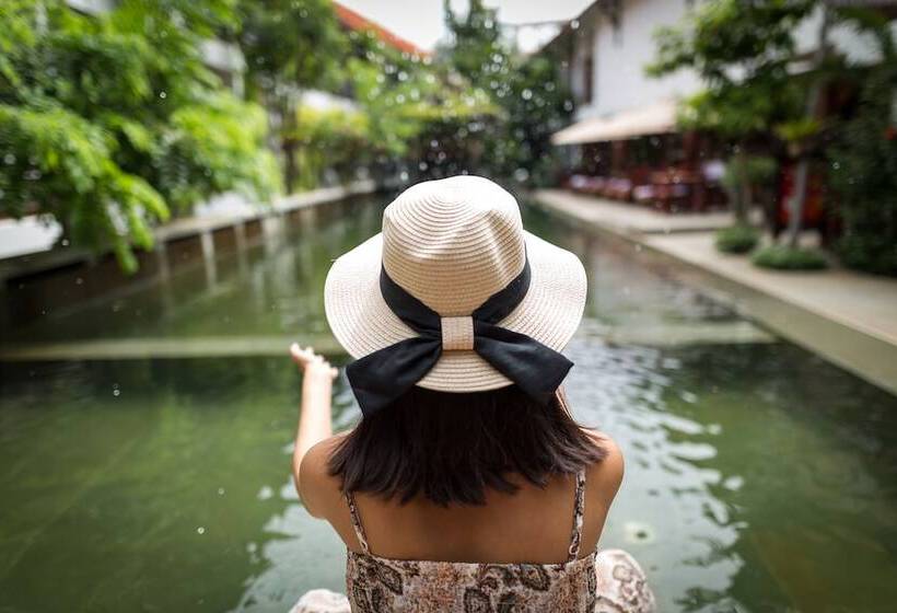 Montra Nivesha Residence And Art