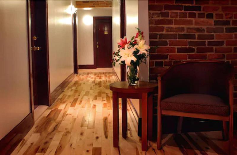 Отель Abri Du Voyageur