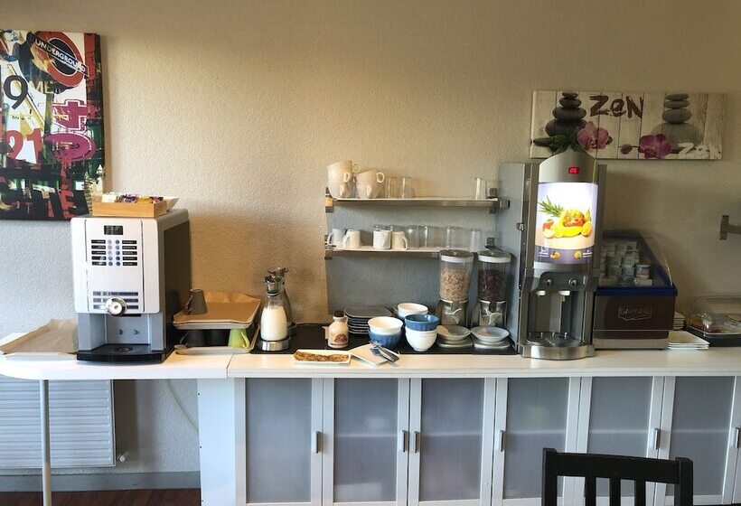 호텔 Adonis Lyon Est Hôtel Artys