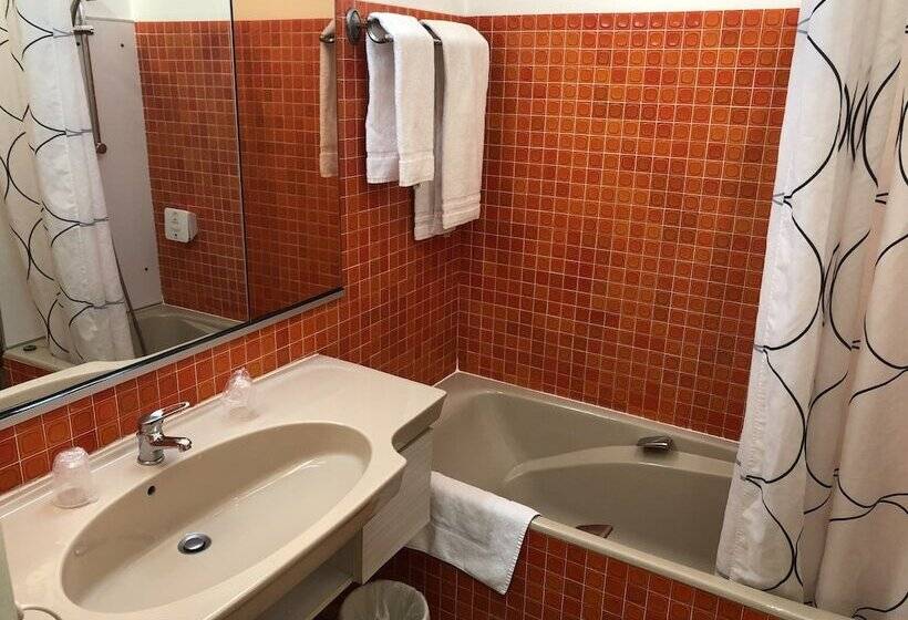 هتل Adonis Lyon Est Hôtel Artys