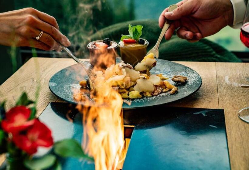 Отель Almwelt Austria