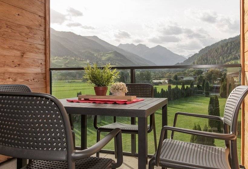 Alpenparks Hotel Montana Matrei