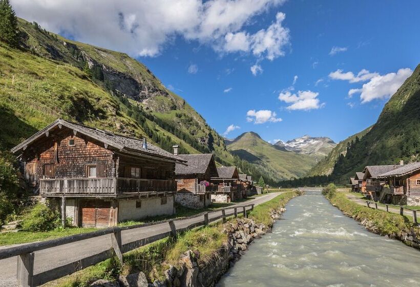 Alpenparks Hotel Montana Matrei