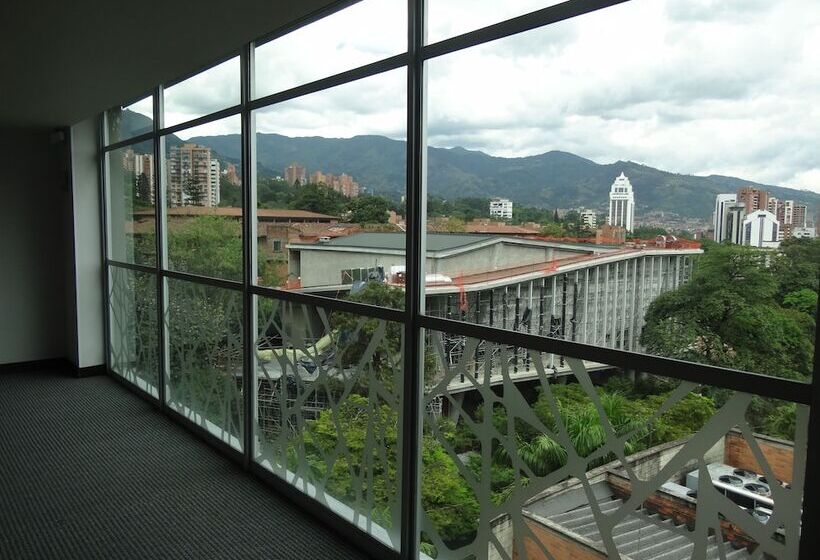 בית מלון כפרי Bh El Poblado