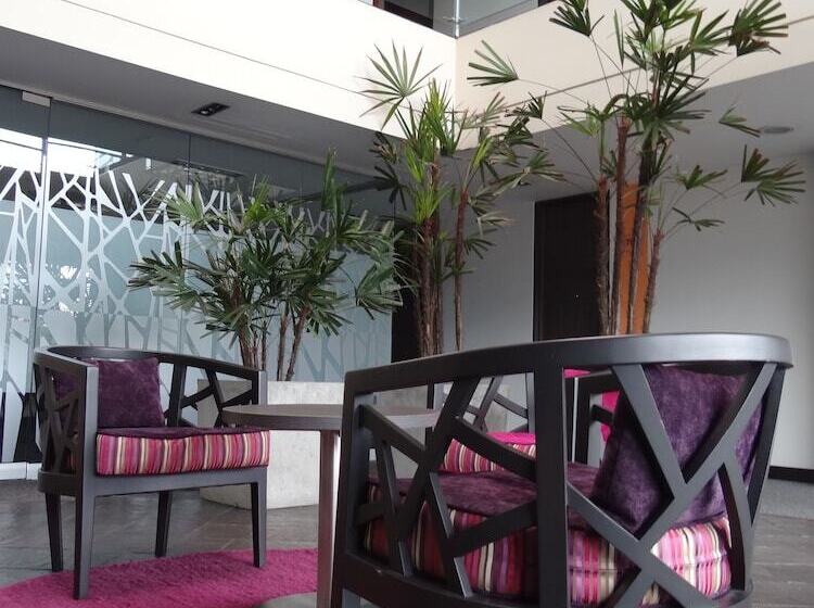 בית מלון כפרי Bh El Poblado