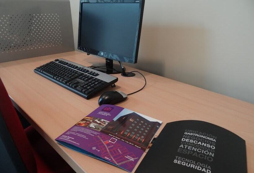 ホテル Bh El Poblado