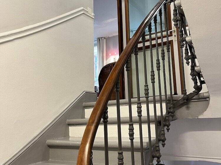 Brit Hotel Des Grands Hommes   Bordeaux Centre