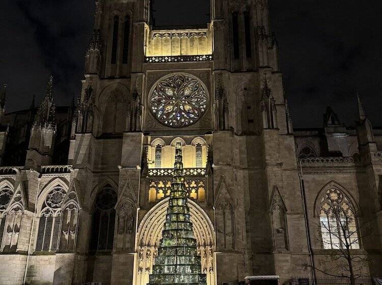 Brit Hotel Des Grands Hommes   Bordeaux Centre