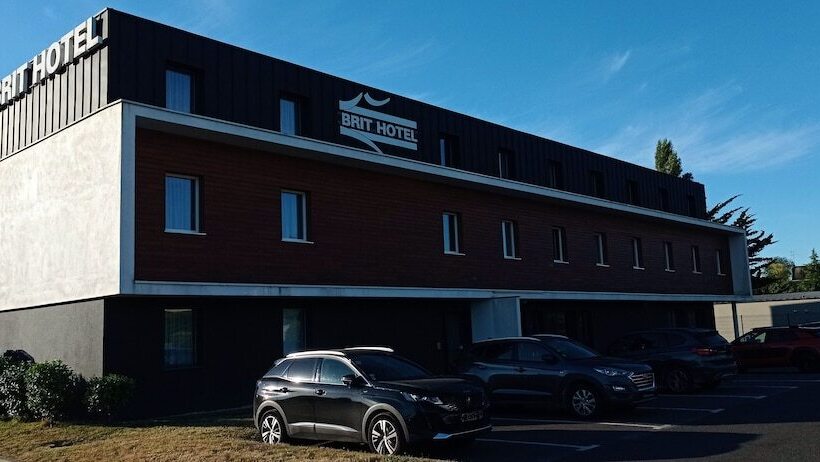 Brit Hotel Vannes Theix