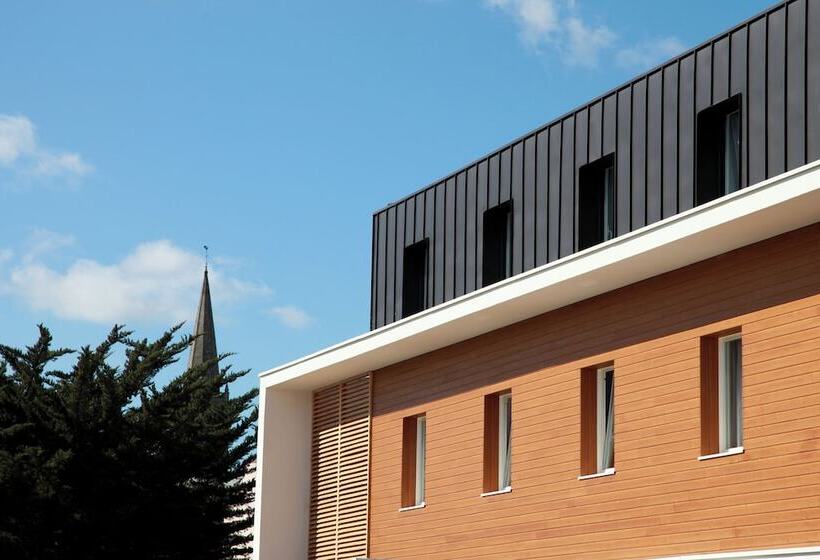 Brit Hotel Vannes Theix