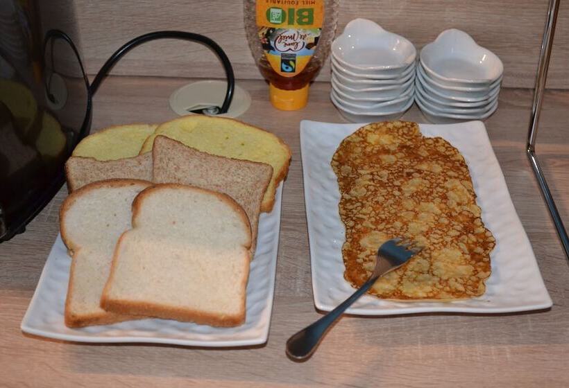 Brit Hotel Les Alizes