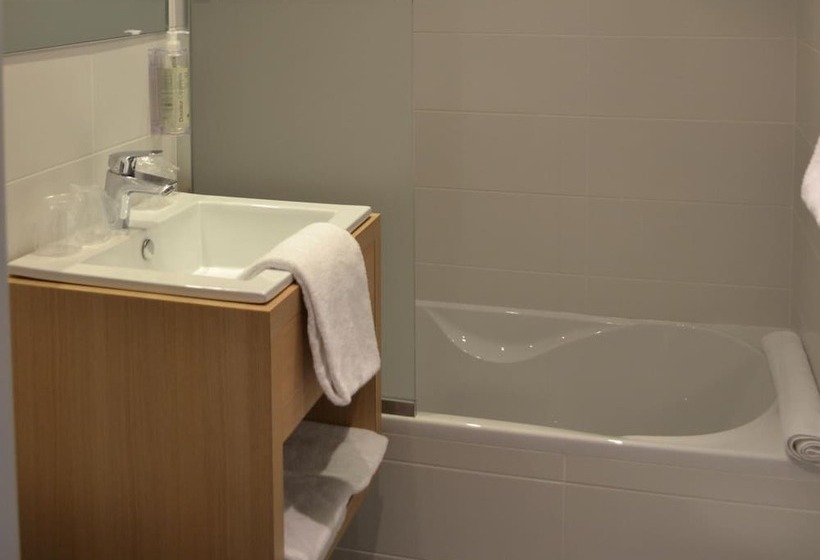 Brit Hotel Les Alizes