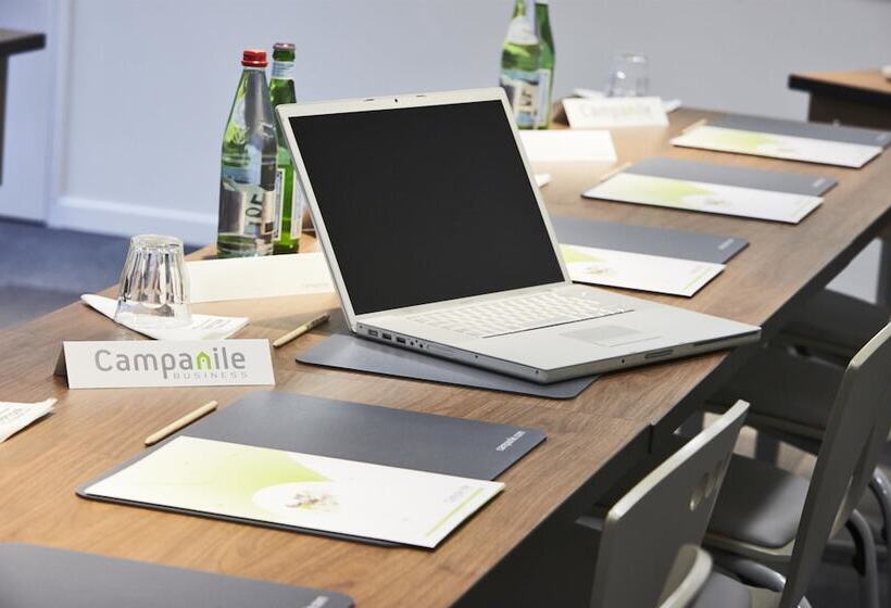 Отель Campanile Nancy Centre Gare