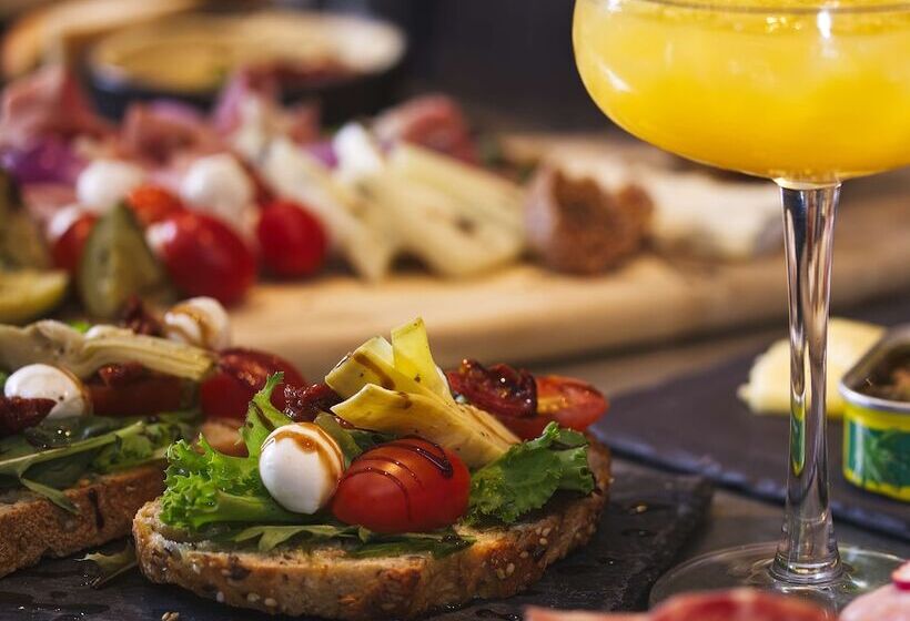 Отель Campanile Nancy Centre Gare
